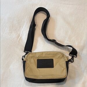 Aloha Collection Le Tour Crossbody Purse